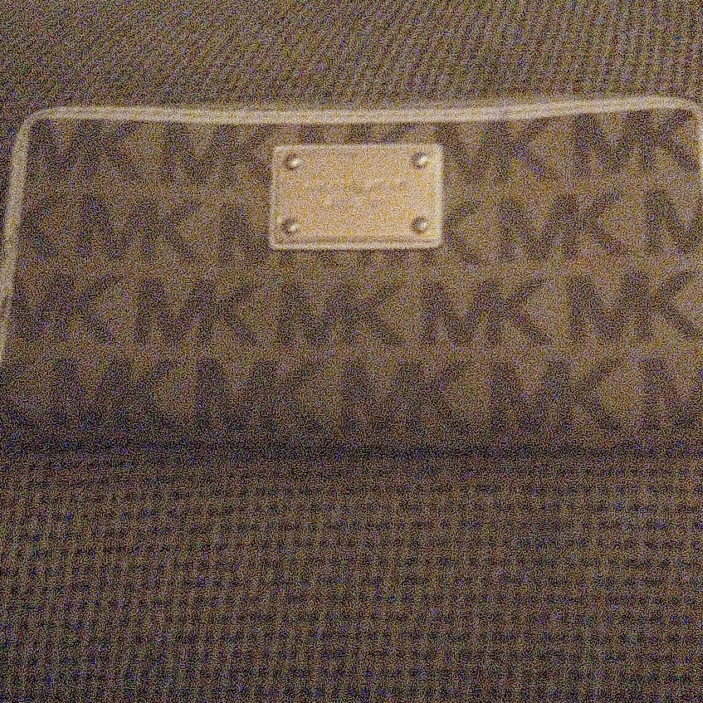 Micheal Kors wallet